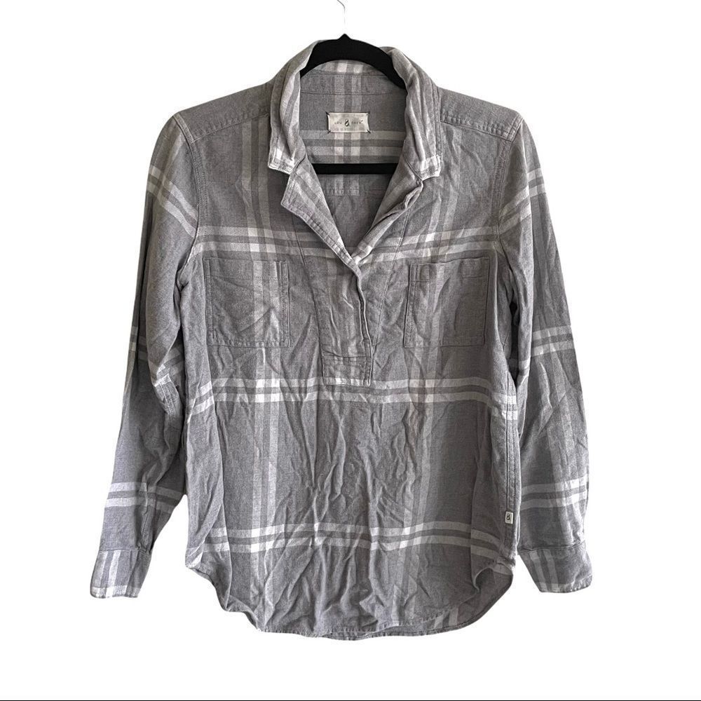 Anthropologie Gray & White Plaid Relaxed Button-Down